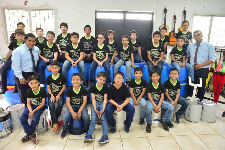 Solalto Stomp, la banda que hace m&uacute;sica con botes