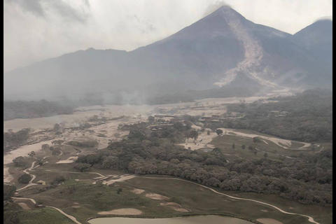 Club de Golf La Reunión queda sepultado tras la erupción del volcán