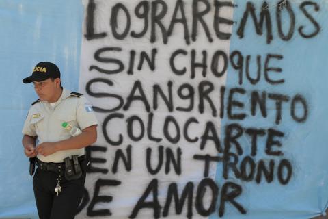 Funcionarios, ¡dejen de apoyar al #PactoDeCorruptos!