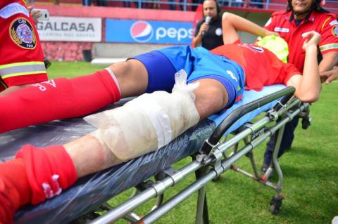 José Carlos Martínez termina lesionado y hospitalizado 