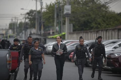 Así llegó Baldetti a Tribunales para escuchar primera sentencia