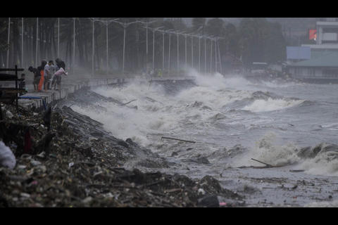 Mangkhut, el tif&oacute;n m&aacute;s violento del a&ntilde;o que azot&oacute; Filipinas y China