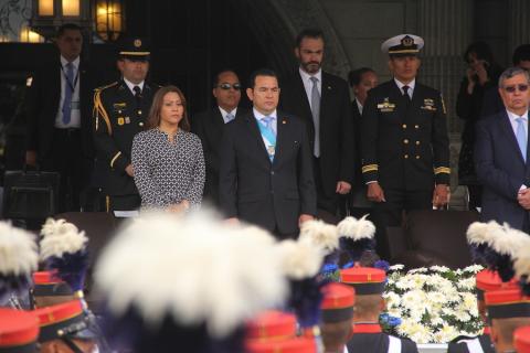 La cola machucada del Presidente