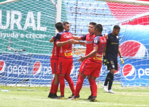 Municipal vence a Comunicaciones en el Clásico 307