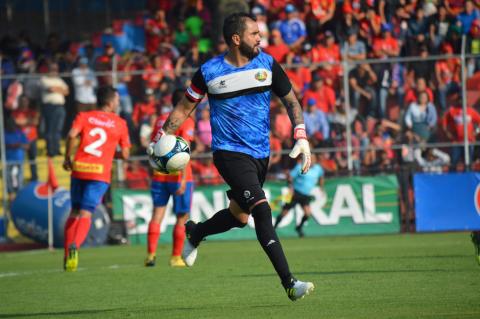 El portero exChivas que intenta salvar a un equipo en Guatemala