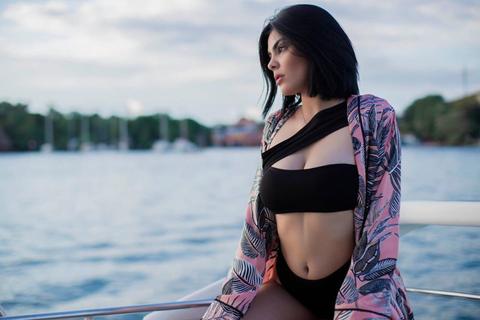 Shayni Vargas, la guapa y sexy presentadora de la TV nacional