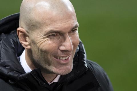 Reacci&oacute;n de Zidane en gol del Alcoyano indigna a los madridistas
