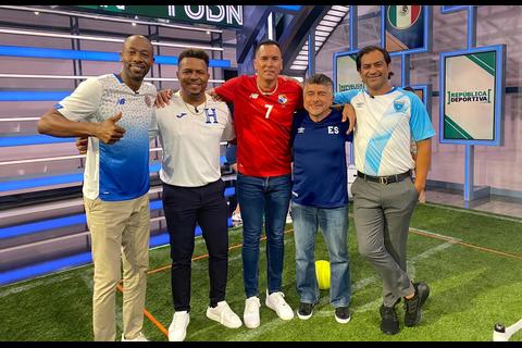 El 'Pescado' Ruiz y otras estrellas reunidas en programa de televisión