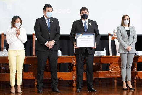 Constancia de Buenas Pr&aacute;cticas Laborales para Seguros Universales