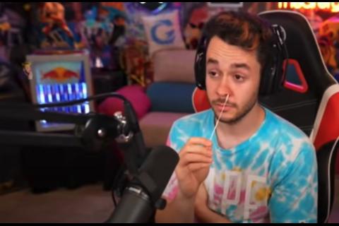 El youtuber TheGrefg da positivo a Covid-19 en transmisión en vivo