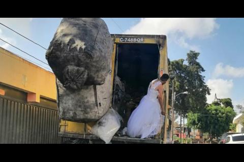 El vestido de novia y un camión de basura en la zona 5 que se volvió viral 