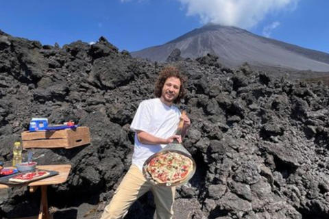 El regalo que recibió Luisito Comunica antes de irse de Guatemala