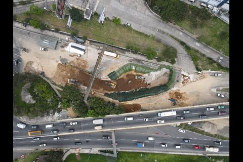 Las impresionantes imágenes que reflejan la magnitud del agujero en Villa Nueva