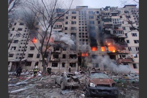 Guerra llega a Internet: Rusia multa a Google por no retirar contenido de Ucrania