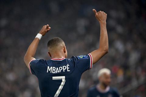 Casemiro pide 'respetar' la decisión de Kylian Mbappé