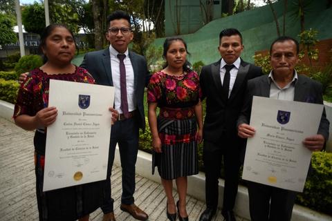 Medios internacionales destacan historia de los hermanos C&uacute;mez