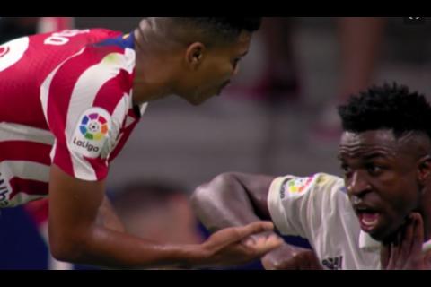 El engaño que Vinicius Junior trató de venderle al árbitro (video)
