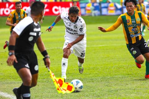 &iexcl;Intenso! Guastatoya y Comunicaciones quieren su regalo de Navidad