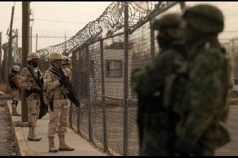 Ataque armado contra cárcel de México deja 14 muertos