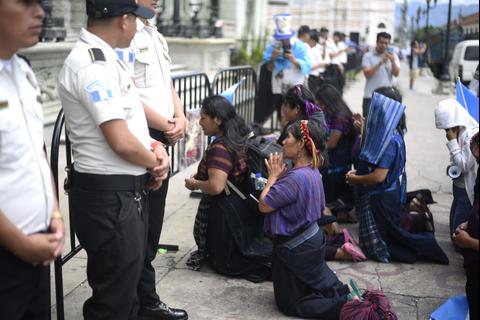 Los cuatro escenarios para salir de la crisis política de Guatemala