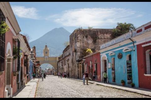 Así se encuentra el ingreso a Antigua Guatemala