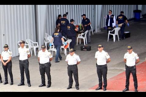 FECI restringe acceso a área donde abren cajas electorales