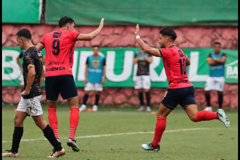 Municipal remonta en el &uacute;ltimo minuto y vence a Zacapa en casa