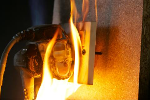 &iquest;Sueles dejar tu celular cargando durante toda la noche? Esto podr&iacute;a pasar