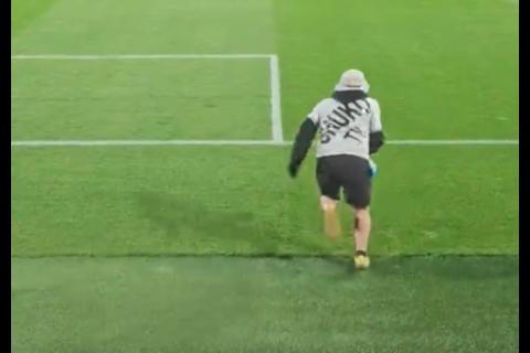 &ldquo;Casi me deportan&rdquo;: aficionado invade juego de la selecci&oacute;n