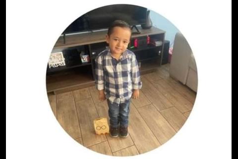 Carlitos fue diagnosticado con extra&ntilde;o tumor, as&iacute; puedes ayudarlo