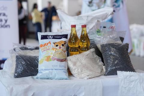 Esto contienen las bolsas con alimentos entregadas por el Ejecutivo en Rabinal