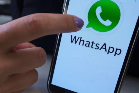 Descubre c&oacute;mo guardar informaci&oacute;n en WhatsApp y que nadie te esp&iacute;e