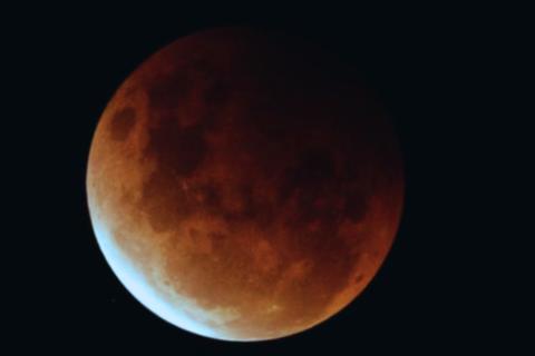 As&iacute; podr&aacute;s ver el eclipse lunar y la Superluna en Guatemala este martes 