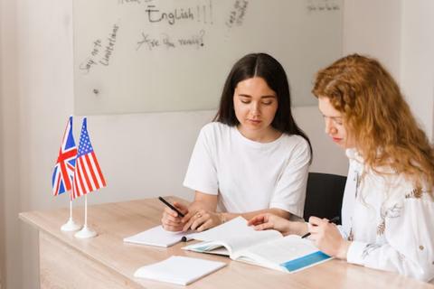 ¡Aprende inglés gratis! Conoce los detalles para aplicar a una beca
