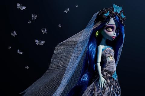 Mattel celebra los 20 años de 'El cadáver de la novia' con muñeca