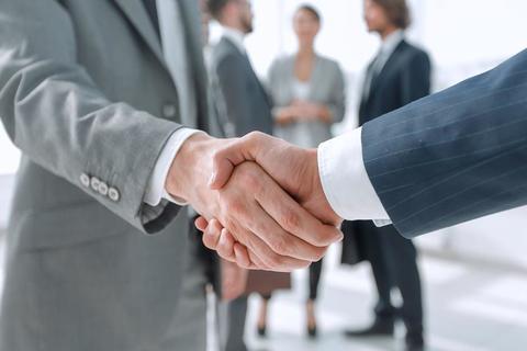 Congreso acata fallo de CC y completa Directorio de Competencia