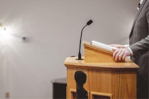 Ley que se impulsa en Congreso favorecería a iglesias evangélicas