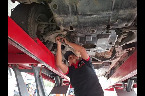 La alineaci&oacute;n del carro evita riesgos en carretera, seg&uacute;n expertos