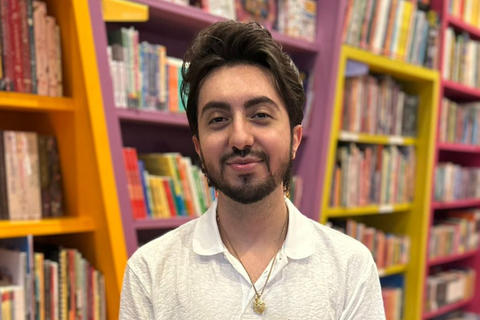 Bobicraft visita librería guatemalteca de manera sorpresiva 