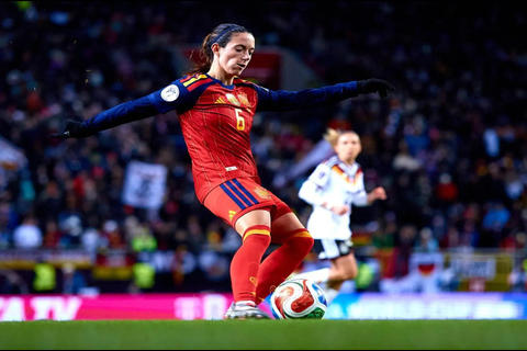 Malas noticias para el Barcelona y España: Aitana Bonmatí será operada por una fractura