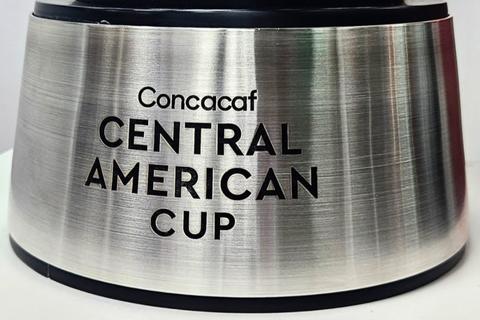 El trofeo de Copa Centroamericana ya est&aacute; en Guatemala