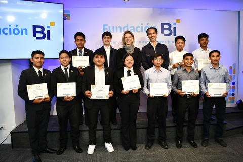 Fundación Bi anuncia becas para promover talento tecnológico