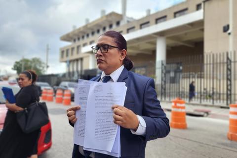 Abogado denuncia anomalías en Empresa Portuaria Quetzal