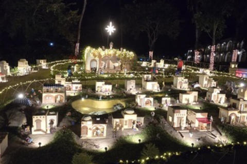 Visita el  nacimiento a gran escala de Los Hostales de IRTRA