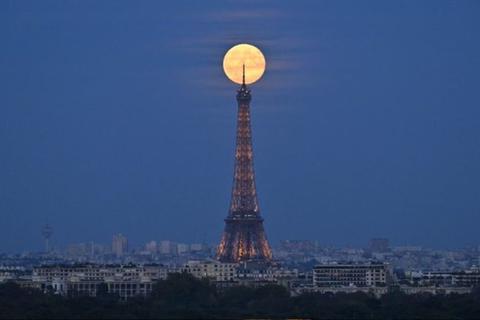 ¡Dorada! Así se ha visto la Súper Luna en el resto del mundo