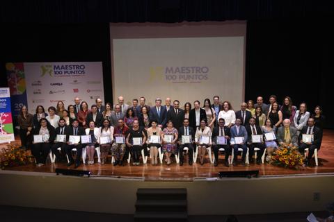 Así fue la premiación de Maestros 100 puntos 
