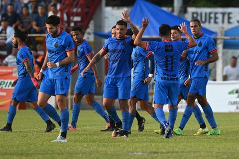 &iexcl;Ag&oacute;nico! Municipal vence a Mictl&aacute;n con gol en el &uacute;ltimo suspiro