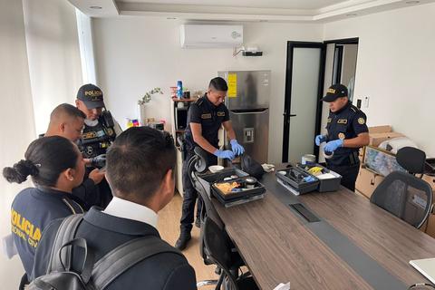 Polic&iacute;a investiga allanamiento ilegal en oficina del diputado Nery Rodas