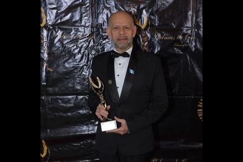 El docente Vinicio Pazos brilla en M&eacute;xico con galard&oacute;n internacional