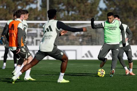 Un Real Madrid con urgencias y mermado visita la cancha del Alavés